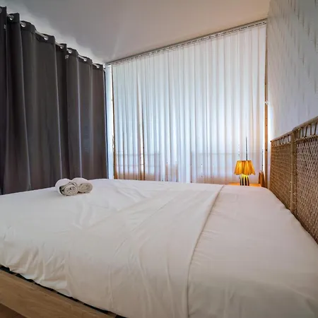 Apartmán French Riviera Loft Panoramic Sea View, Beachfront Villeneuve-Loubet