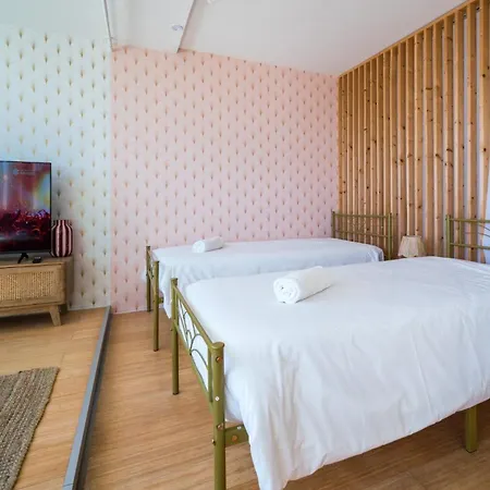 French Riviera Loft Panoramic Sea View, Beachfront 아파트